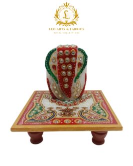 Handcrafted Marble Chowki with Ganesh Figurine, 10cm x 10cm x 9.5cm